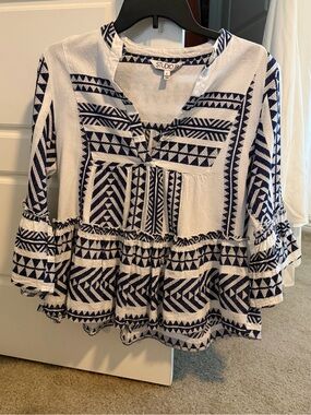 Studio 19 Women's Blue/White Geometric V-Neck 3/4 Ruffle Sleeve Peasant Blouse L
